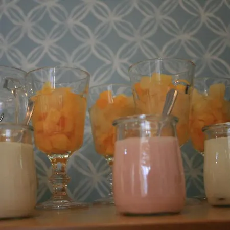 Real Ξενοδοχείο *