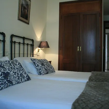 Real Hotel *